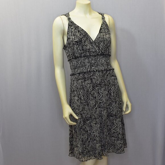 BCBG MAXZARIA V NECK SURPLICE NECKLINE DRESS SZ LG - Picture 3 of 11
